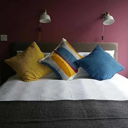 Guest House 34 Sweet Carolines Пул Екстериор снимка